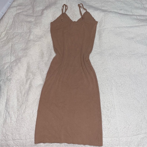 Forever 21 Lace Trim Bodycon Dress - Picture 4 of 5